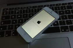 iPhone white screen of death
